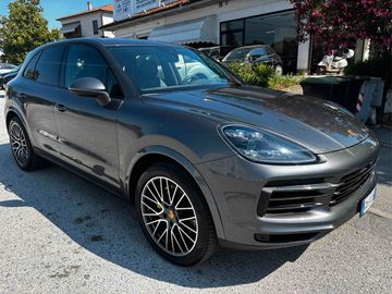 Porsche Cayenne - 8