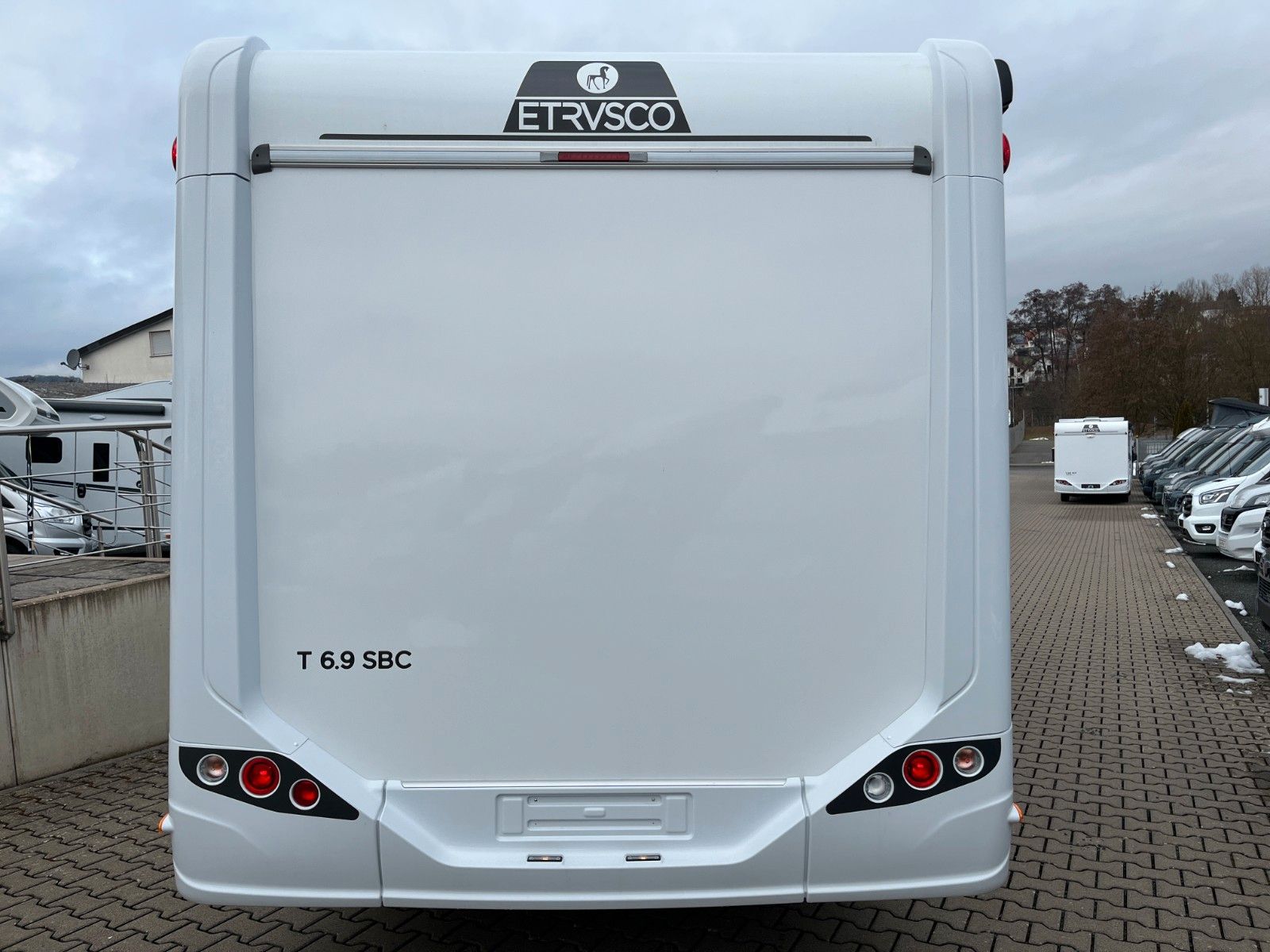 Fahrzeugabbildung Etrusco T 6.9 SBC *Automatik*Hubbett*Markise*Komfort Plu