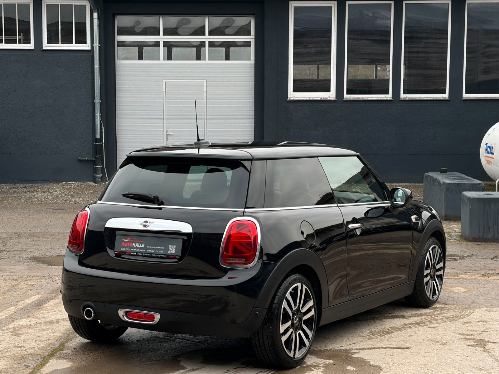 Fahrzeugabbildung MINI Cooper F56 Autom Chili Leder CarPlay Tempo. PDC