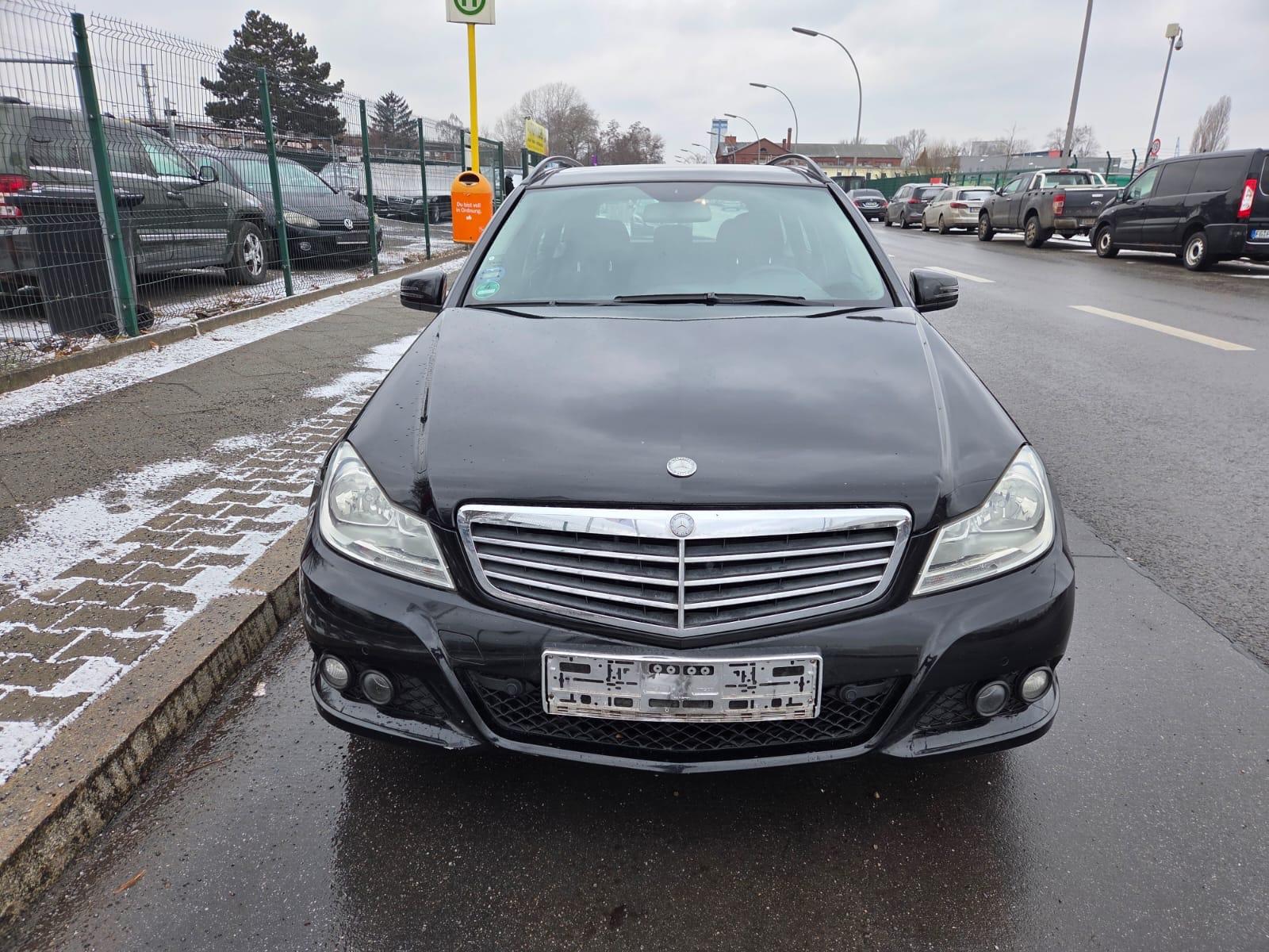 Mercedes-Benz C 180 C T-Modell C 180T CDI BlueEfficiency Pano!