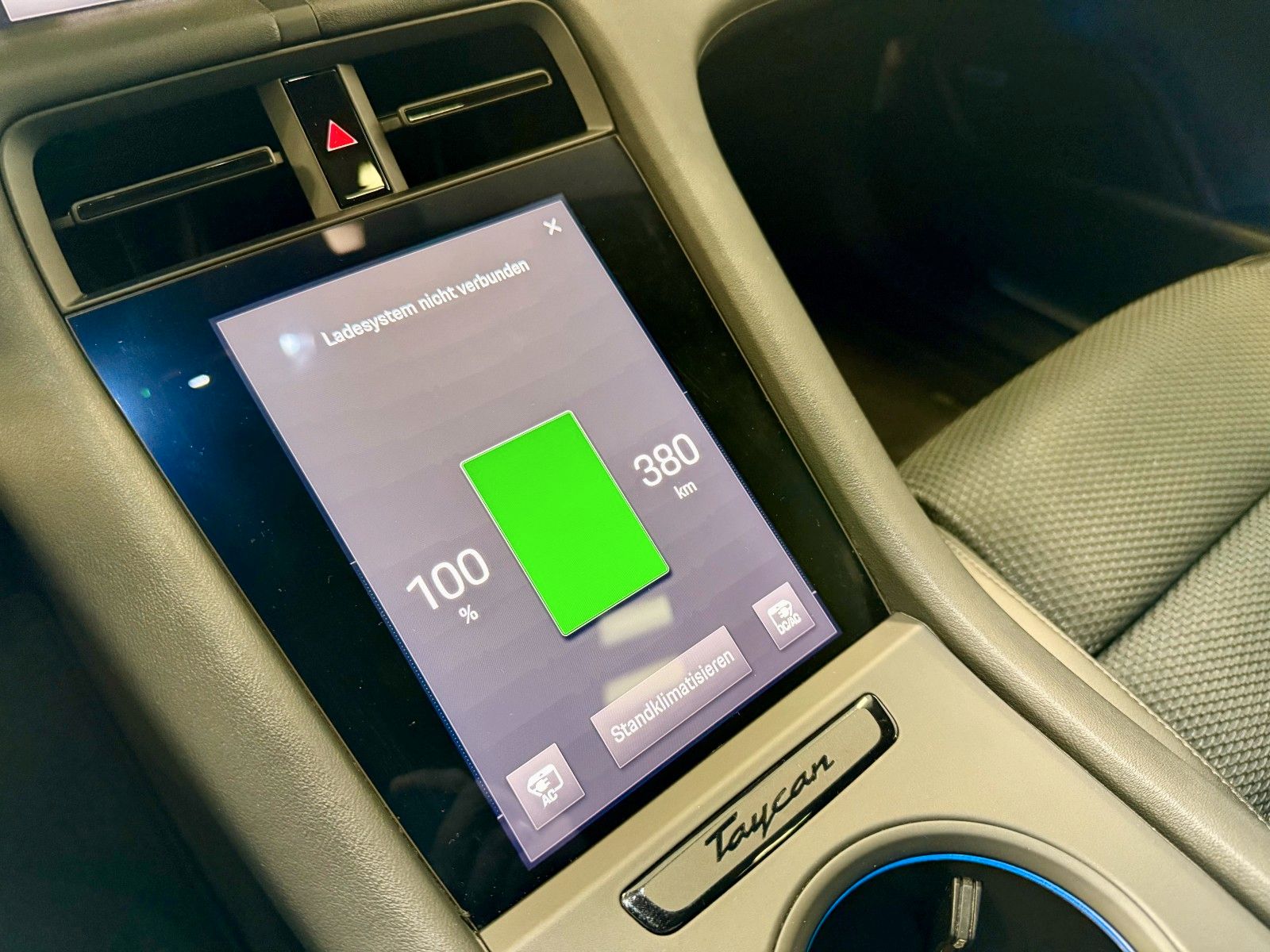 Fahrzeugabbildung Porsche Taycan 4S Performance/Panorama/PDCC/HeadUp