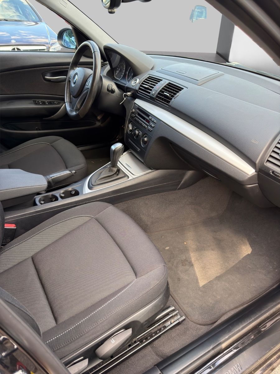 Fahrzeugabbildung BMW 118 1 Limousine*2.Hand*Automatik*Xenon*