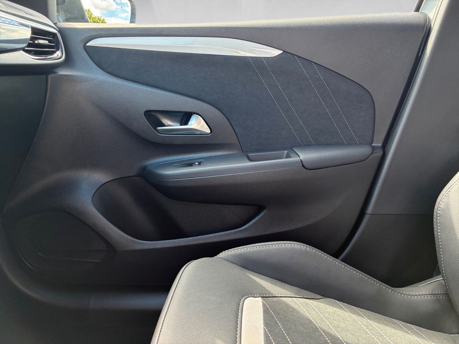 Fahrzeugabbildung Opel Corsa F GS 110PS Hybrid Automatik/Kamera!