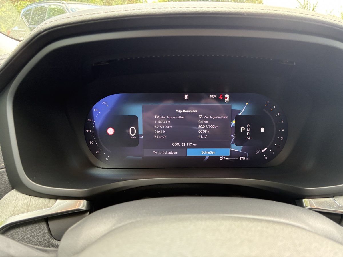 Volvo V60 B4 Ultra Dark *Massage, Head-Up, B&W* foto 11