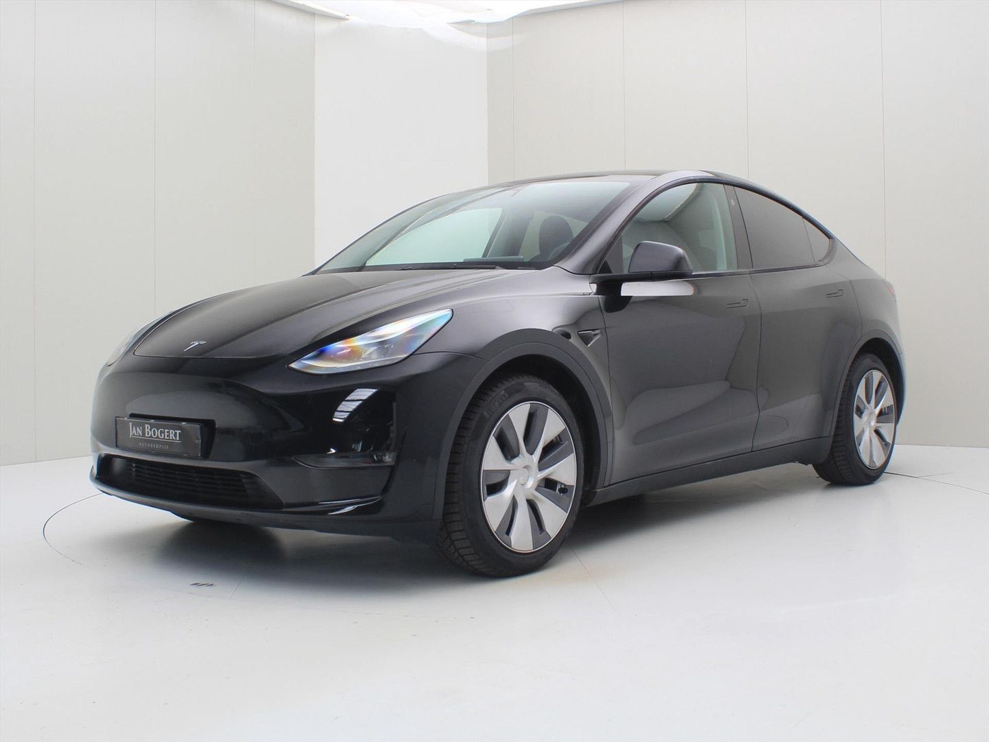 Tesla Model Y Long Range AWD 351pk [ AMD RYZEN+AUTOPIL