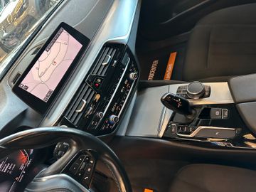 BMW 530d *LED*Navi*xDrive*HeadUp*Professional*
