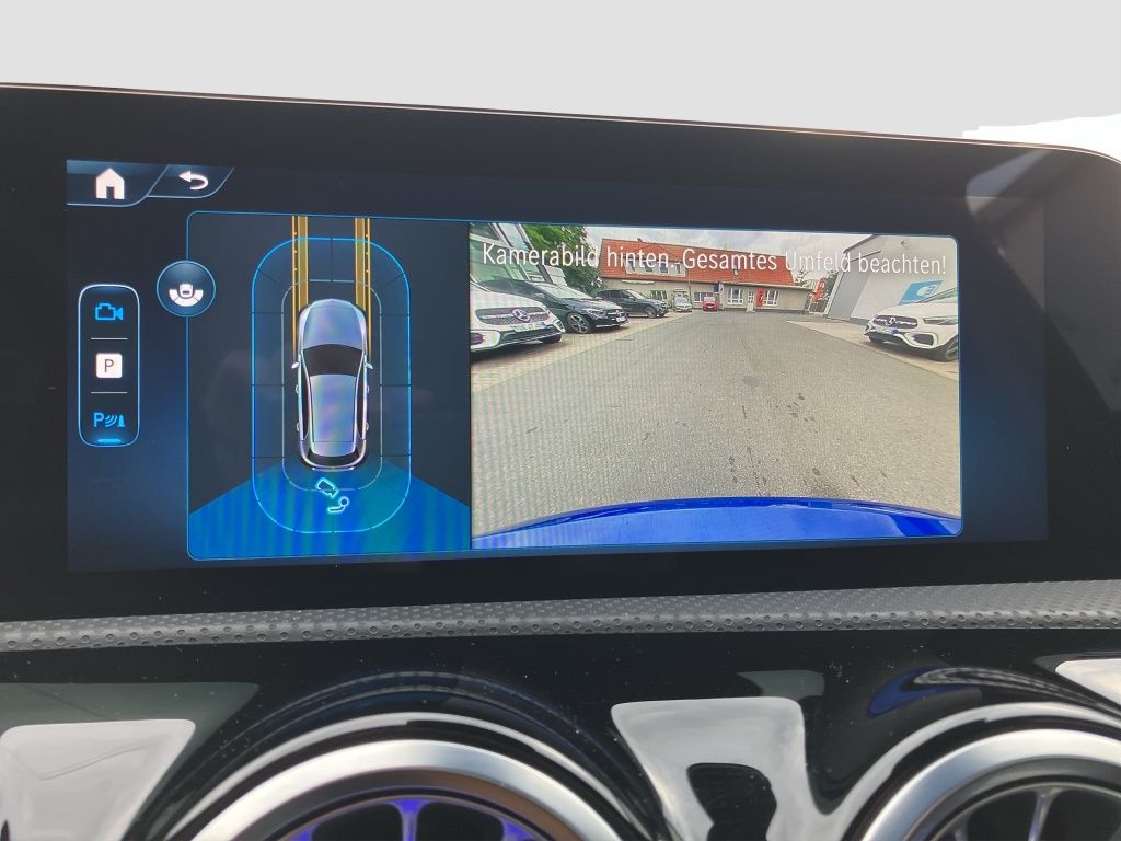 Fahrzeugabbildung Mercedes-Benz A 200 AMG*NIGHT*MULTIB*AHK*DISTR*TOTW*KEYL*KAM