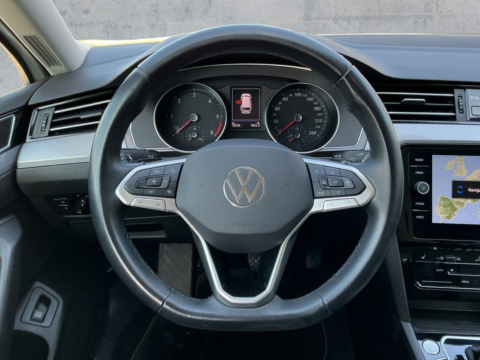 Volkswagen Passat Variant - Bild 10
