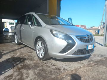 Opel Zafira Tourer - 1