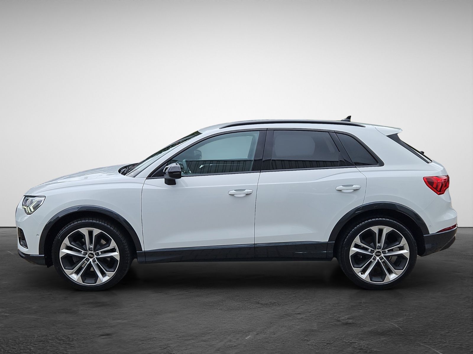 Audi Q3 45 TFSI S tronic quattro advanced Black+ Navi imagem 3