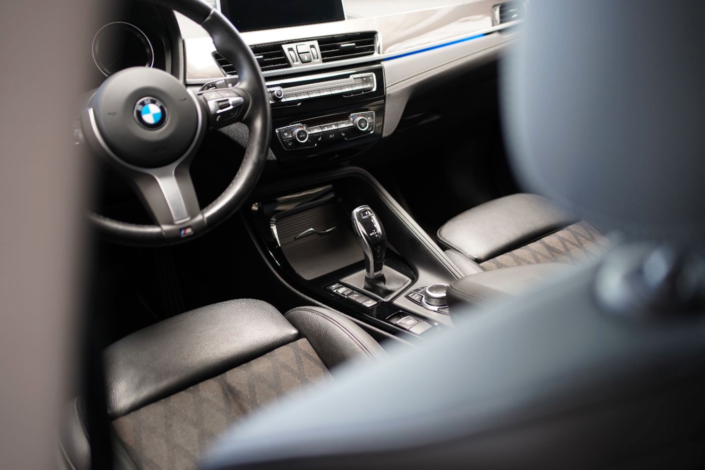 Fahrzeugabbildung BMW X1 xDrive18d xLine +AHK+LED+Parkassist+Navigatio