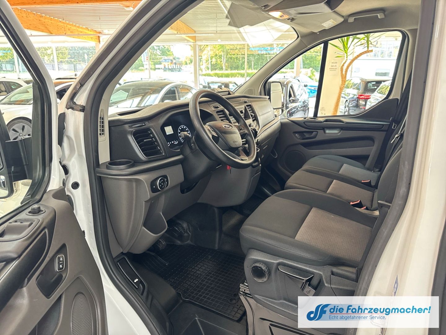 Fahrzeugabbildung Ford Transit Custom Kasten Werkstatt 280 L1 2.0 TDCi