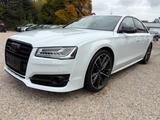 Audi S8 4.0 TFSI quattro plus*KERAMIK*SSD*MASSAGE*HUD - weiße Audi S8