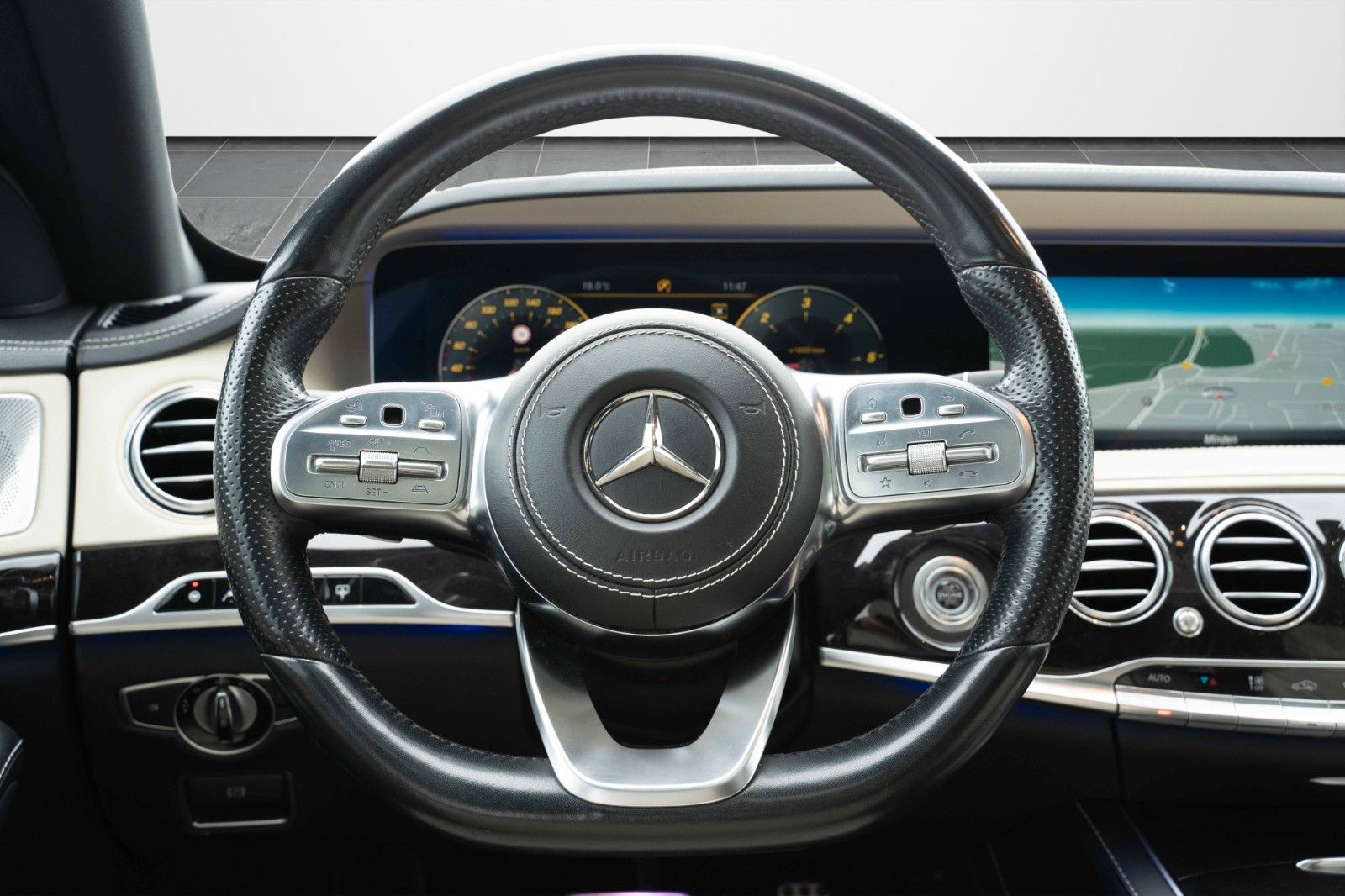 Fahrzeugabbildung Mercedes-Benz S 400D L 4M LANG AMG PANO BURM CHAUF FOND  MEMO
