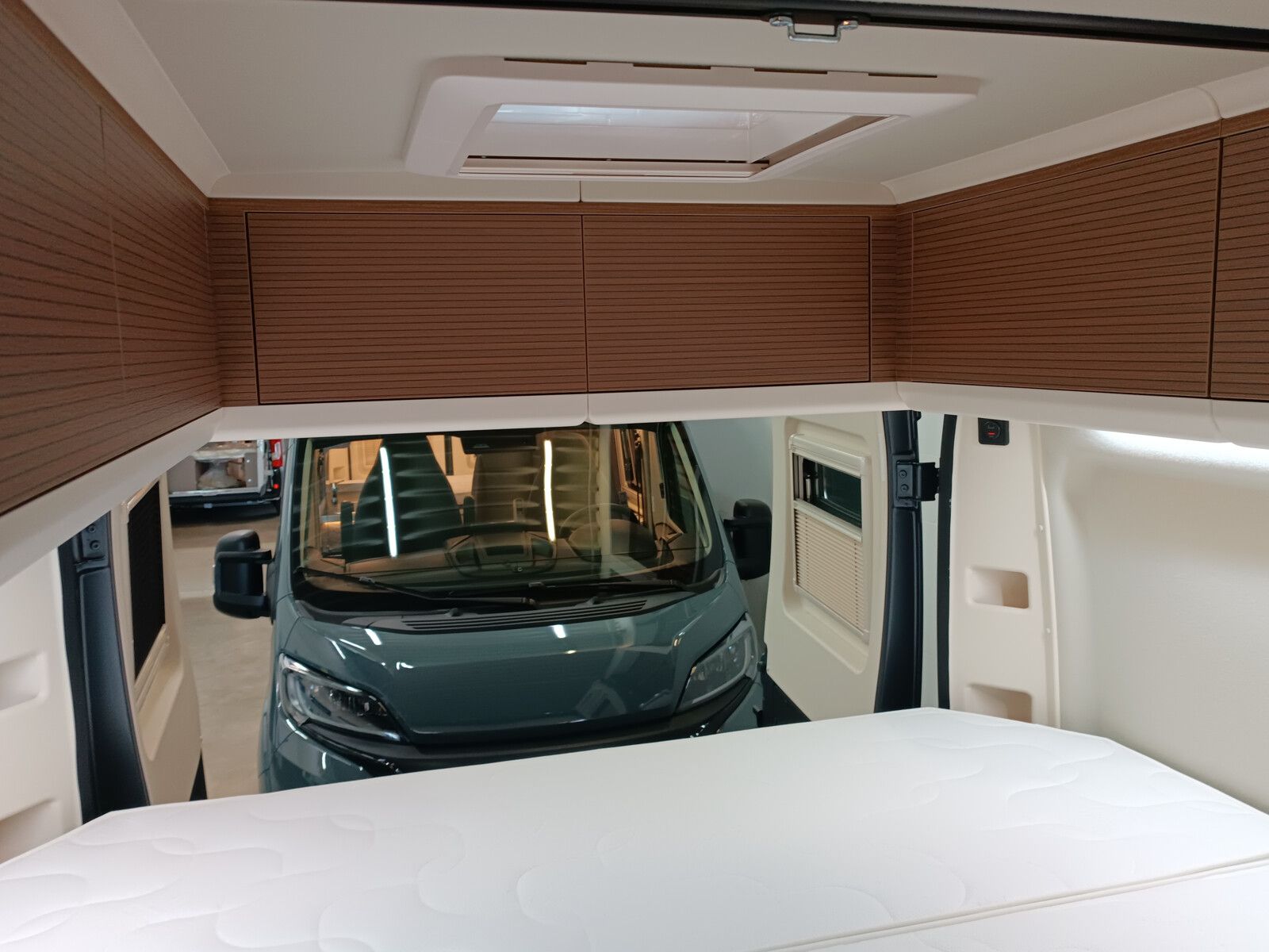 Fahrzeugabbildung Westfalia Columbus 601 D 180 PS LED,Keyless,Winterpaket