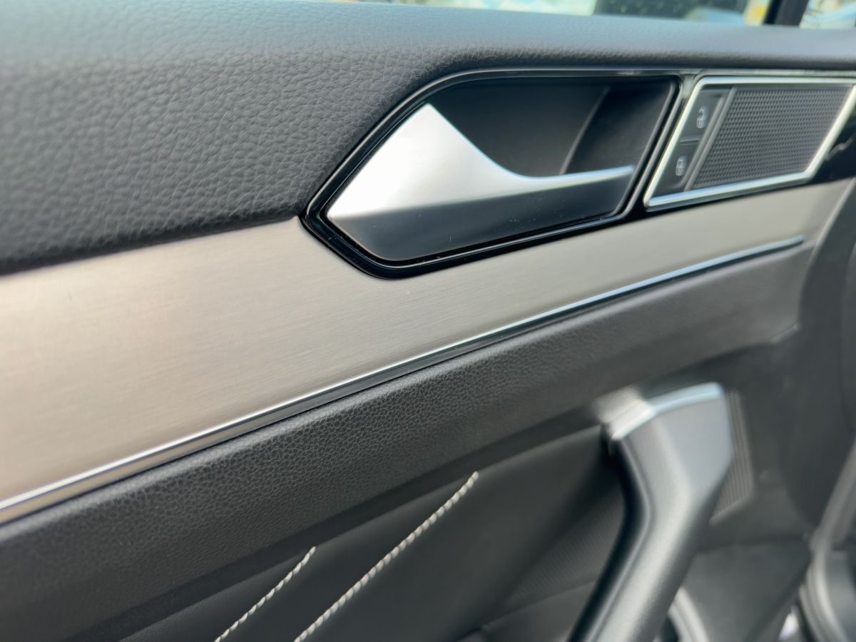Volkswagen Passat Variant - Bild 15