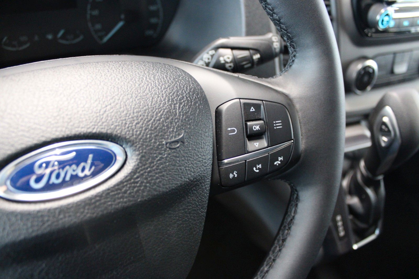 Fahrzeugabbildung Bürstner Ford COPA L2 Aufstelldach AHK Markise WC