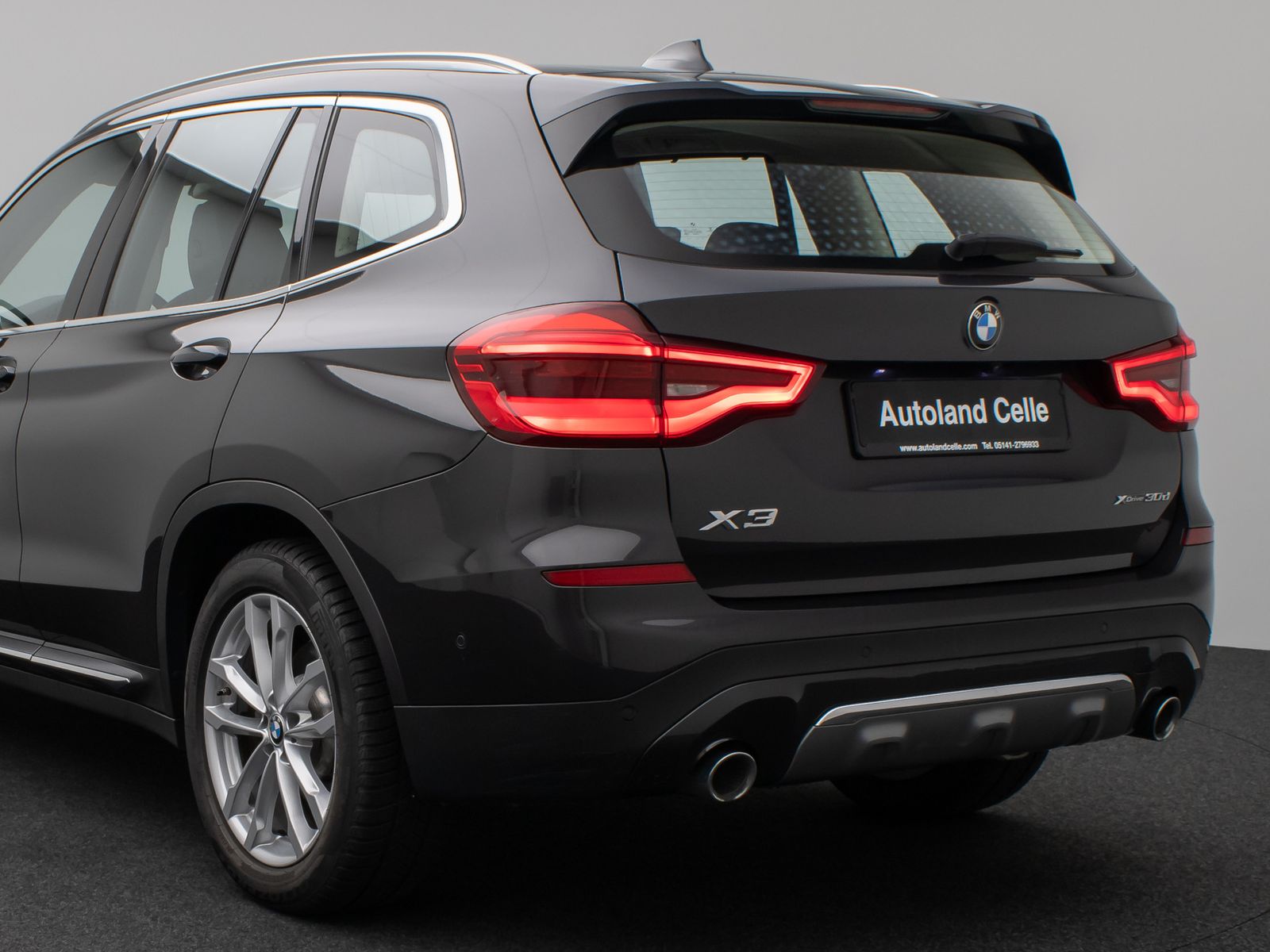 Fahrzeugabbildung BMW X3 xD30d LuxuryLine 360°HUD DAB HiFi AHK Komfort