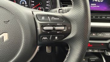 Kia Stonic 1.0T 120 GT Line DCT7 GD Sitzheizung Nav