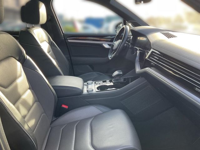 Touareg R-line 3.0 V6 TDI 4Motion StandHZG