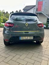 Renault Clio TCe 75 Collection  - Renault Clio Gebrauchtwagen in Düsseldorf