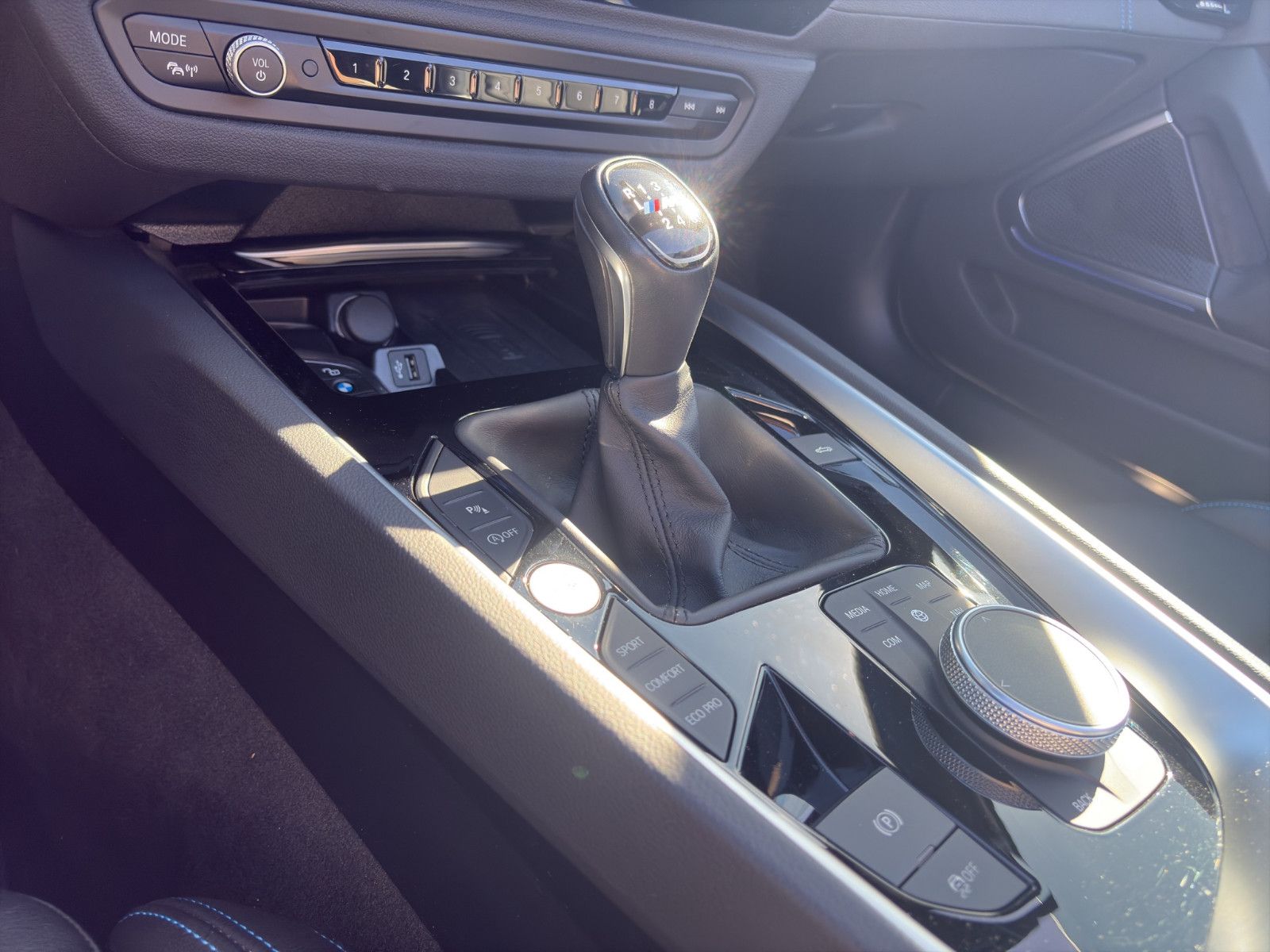 Fahrzeugabbildung BMW Z4 Roadster sDrive 20i M Sport/Shadow/Apple/Navi