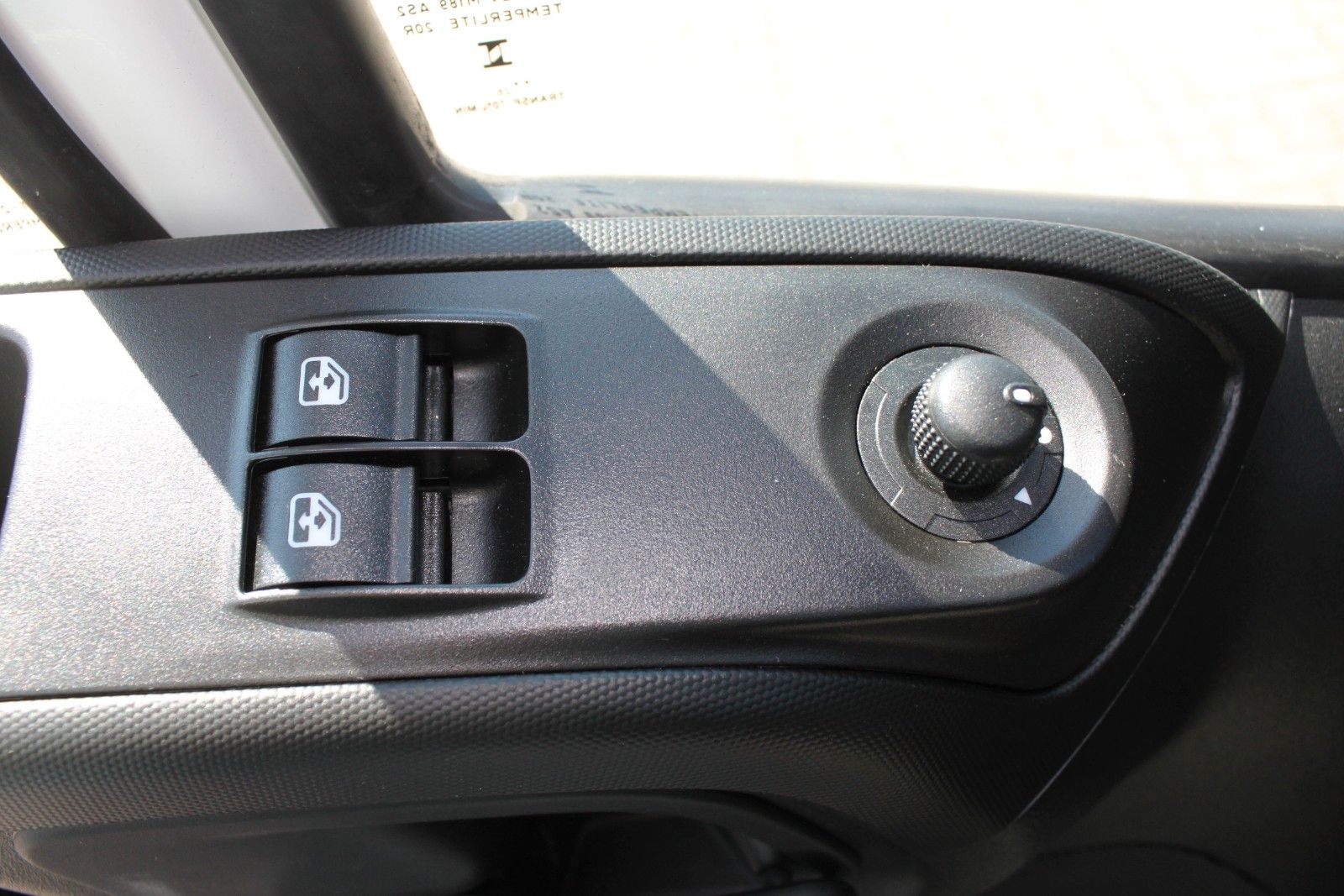 Fahrzeugabbildung Iveco Daily 3,0 Autom. Airline/Boden/Verkleidung
