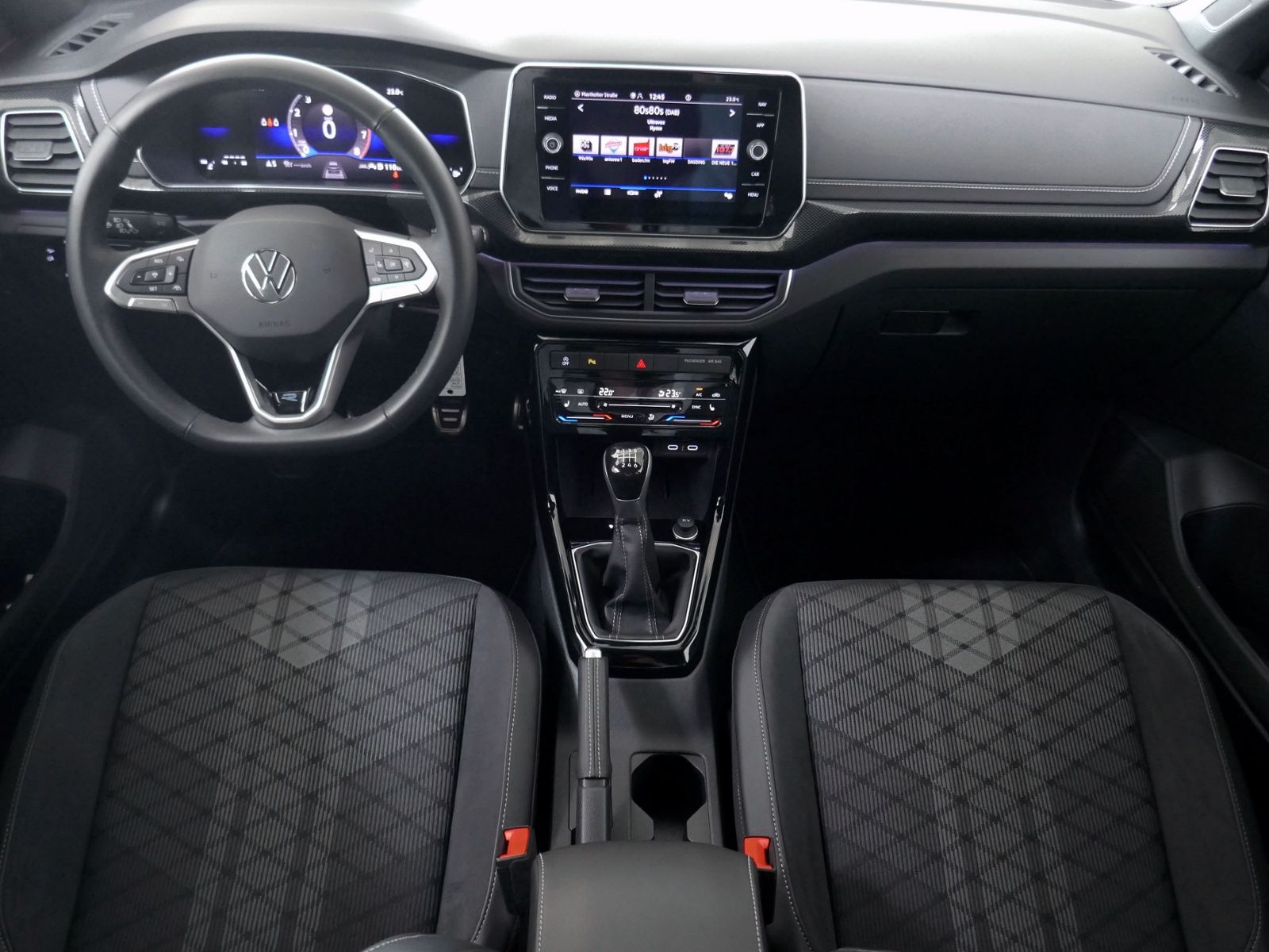 Fahrzeugabbildung Volkswagen T-Cross R-Line 1.0 TSI | LED PDC ACC Navi App