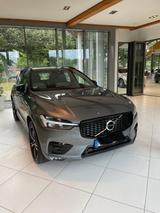 Volvo XC60 B4 Automatik R-Design Panoramadach - Volvo XC60 Gebrauchtwagen in Münster