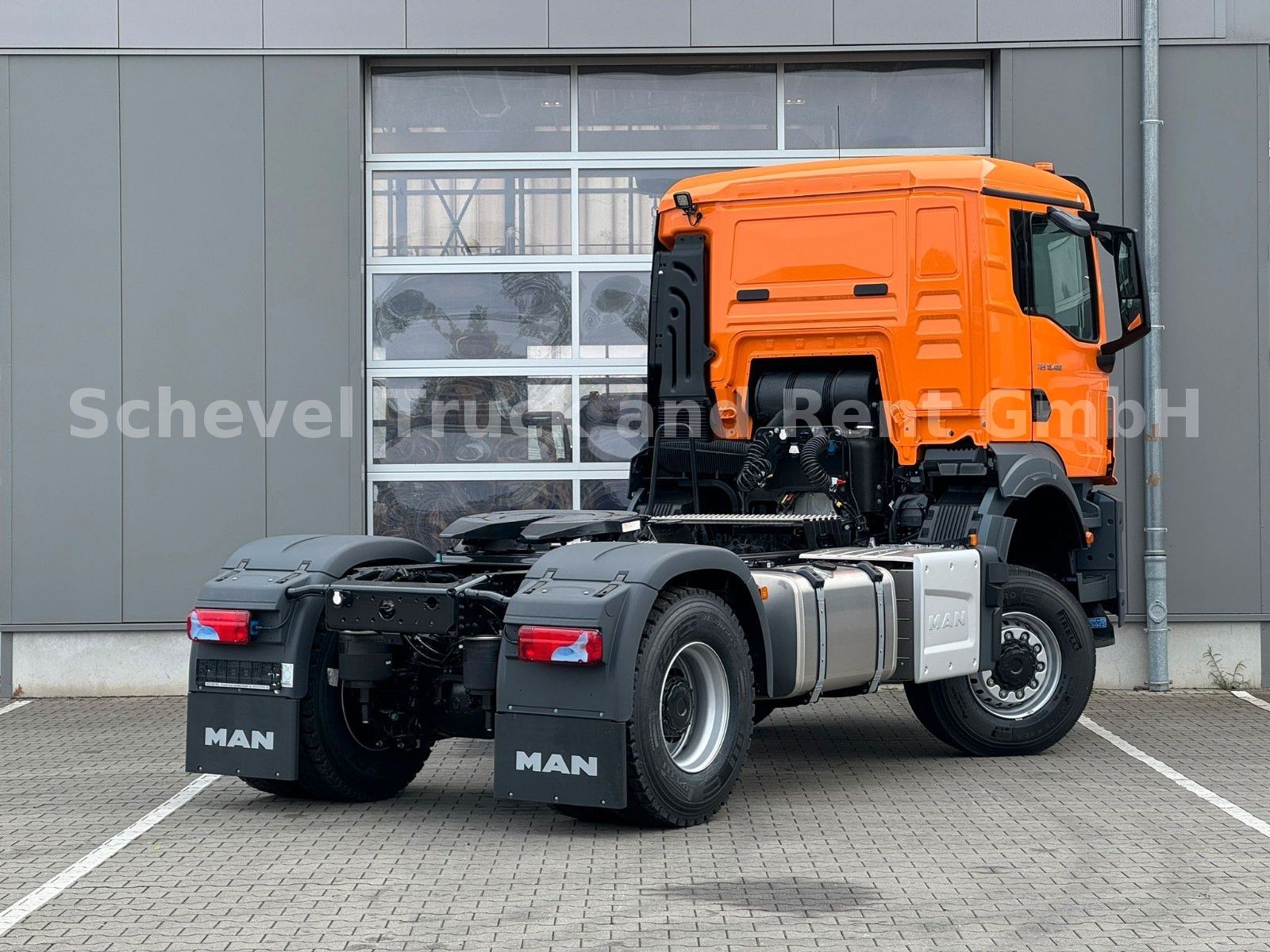 Fahrzeugabbildung MAN TGS 18.480 BL SA 4x4 mit Hydraulikvorbereitung