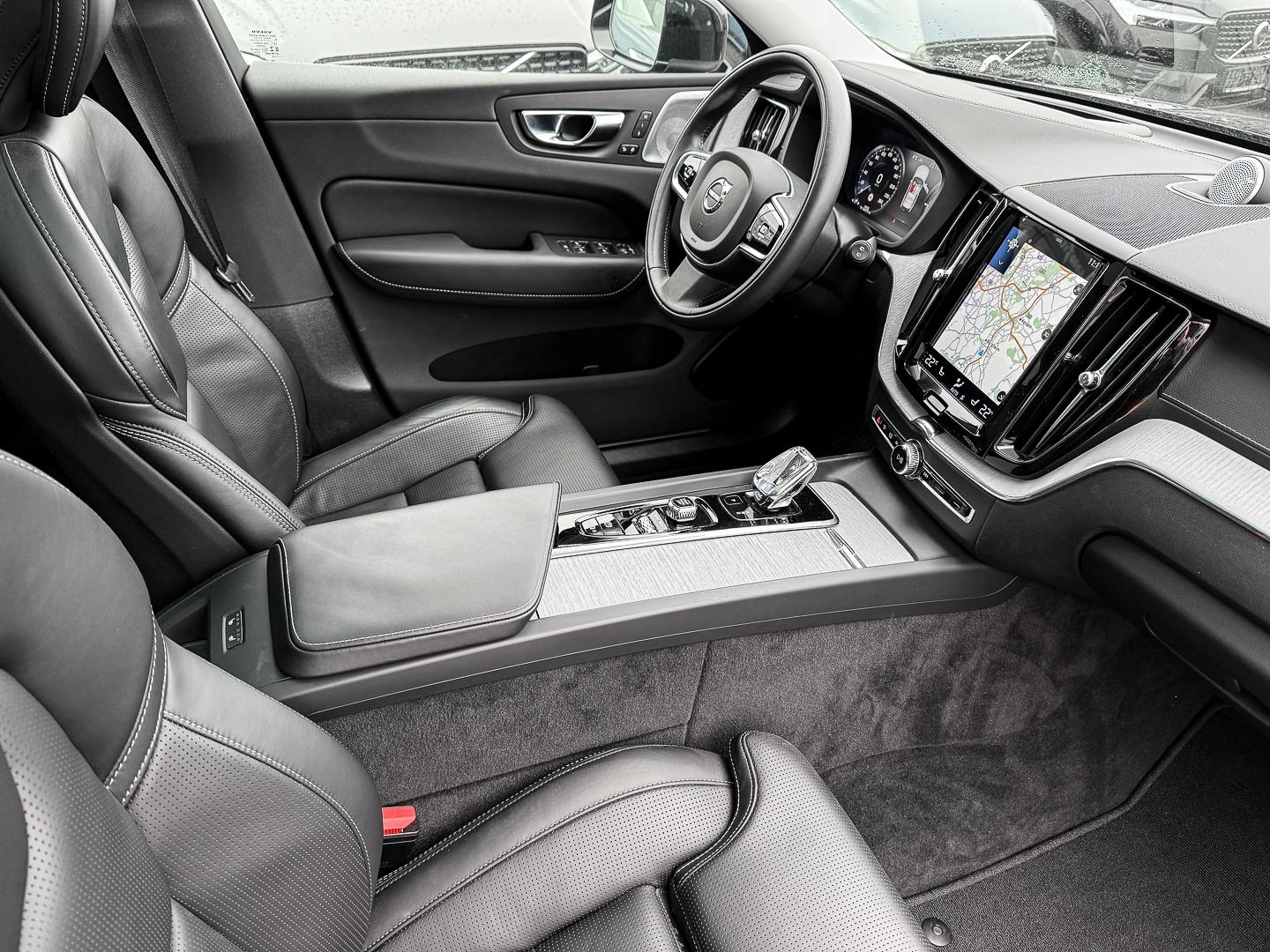 Volvo XC60 Inscription Recharge Plug-In Hybrid AWD T8 