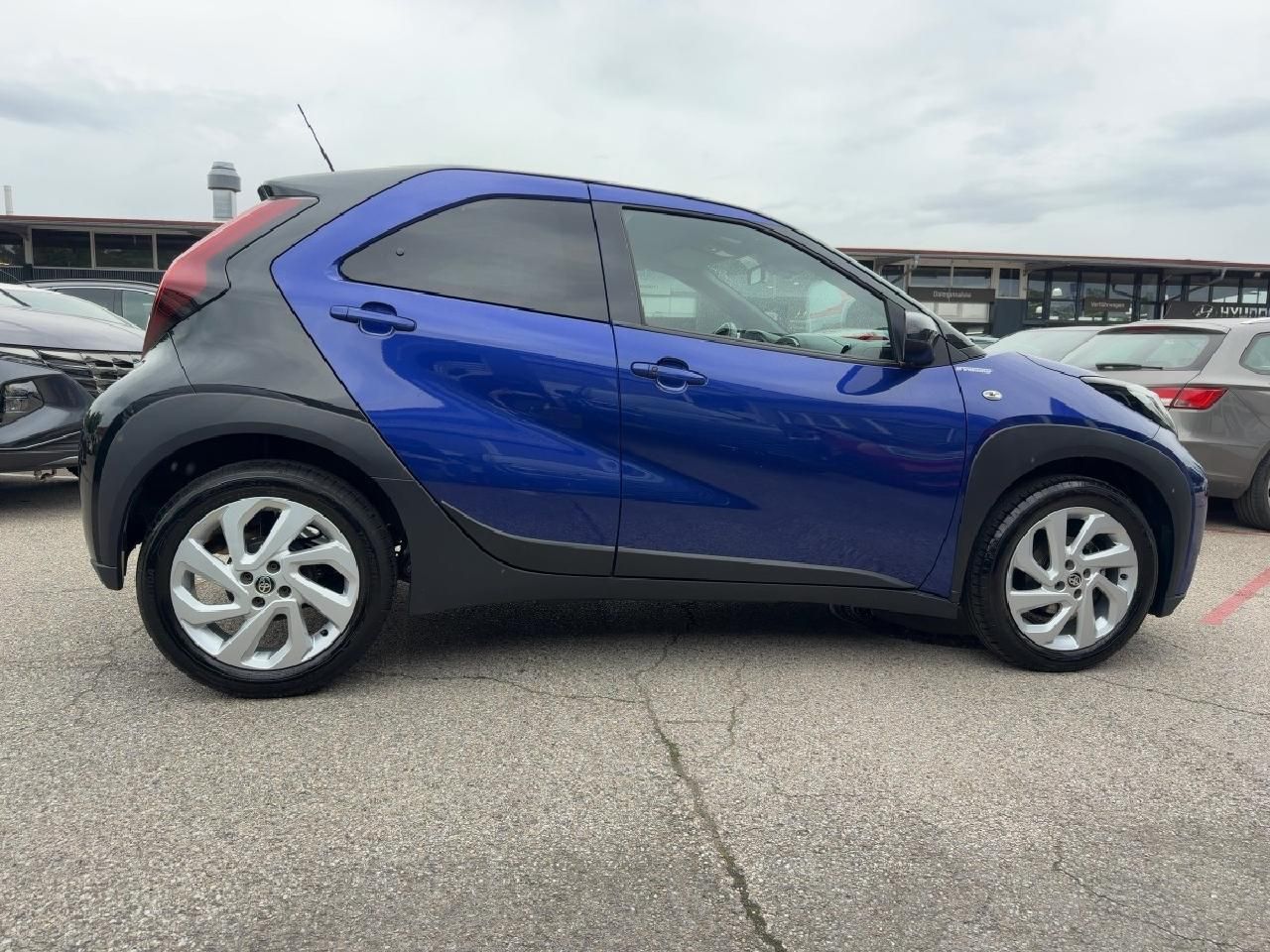 Fahrzeugabbildung Toyota Aygo X 1,0 Pulse *LED+CAM+SHZ+AppleCarplay*