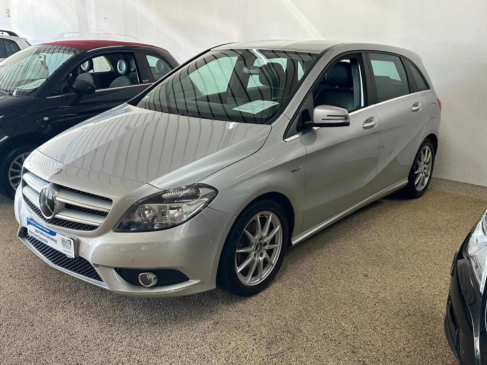 Mercedes-Benz B 180 Avantgarde Navi Teilleder Alu