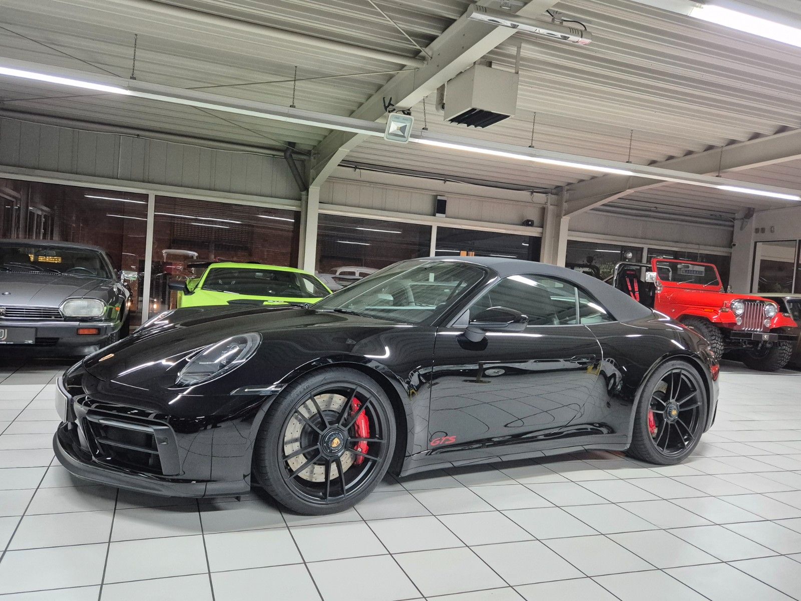 Fahrzeugabbildung Porsche 992 Carrera GTS/Approved 2027/Bose/1A Zustand