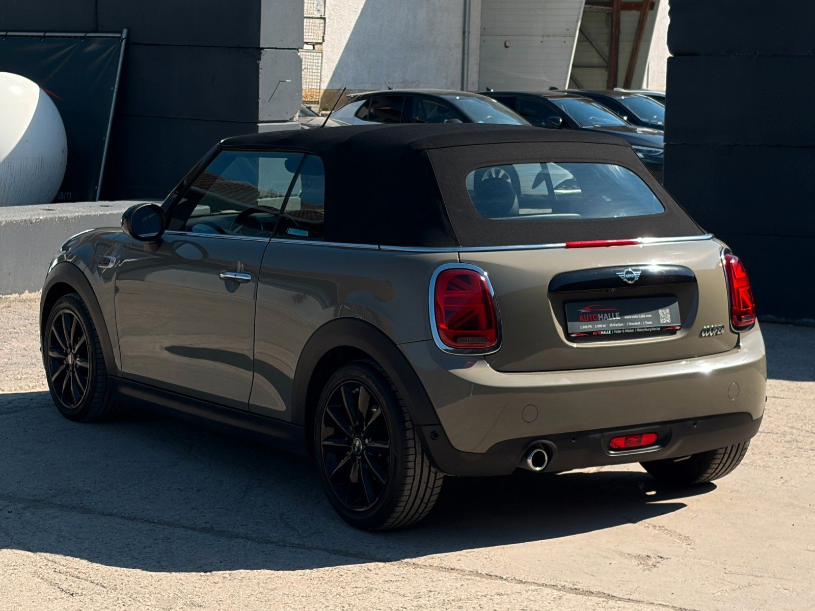 Fahrzeugabbildung MINI Cooper Cabrio SHZ PDC 2Z Klima Navi CarPlay LED