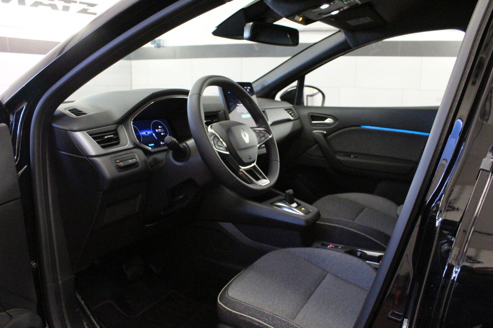 Fahrzeugabbildung Renault Captur Mild Hybrid 140 EDC Techno*Safety Paket*