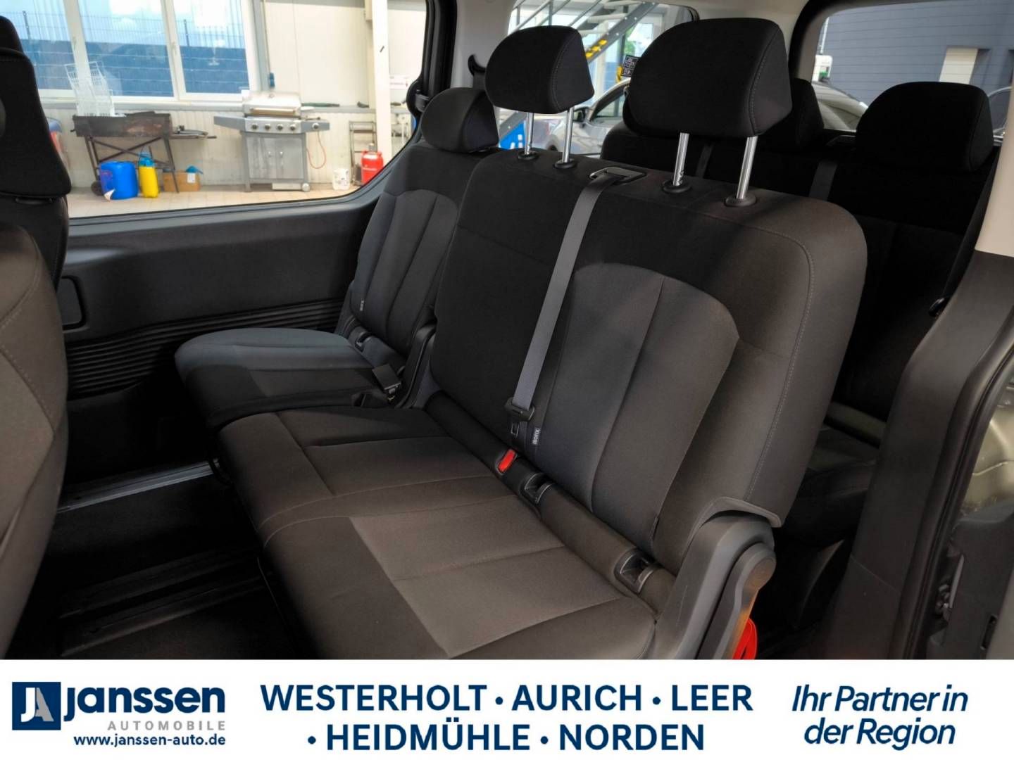 Fahrzeugabbildung Hyundai STARIA 9-Sitzer TREND