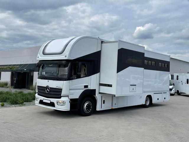 Mercedes-Benz Atego 1530 5-paards paardenvrachtwagen SLIDE-OUT