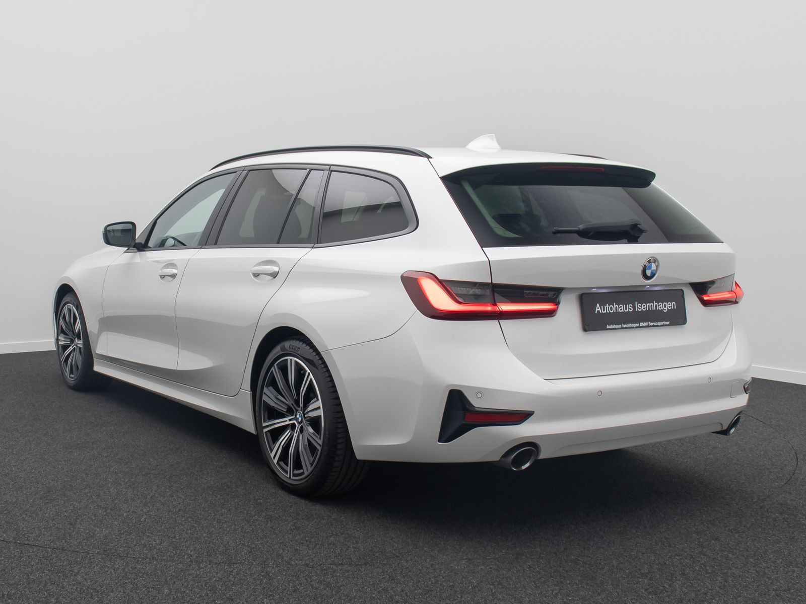 Fahrzeugabbildung BMW 330d Stop&Go LED DAB DriveAssis Panorama 18Zoll