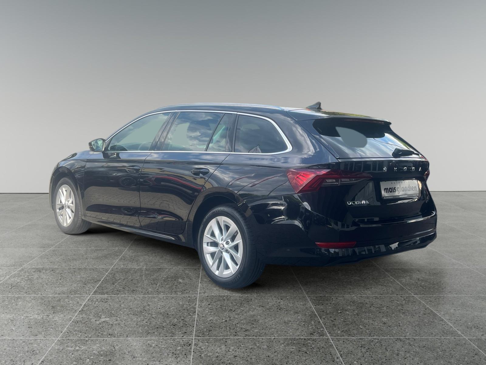 Skoda Octavia Combi 2.0 TDI First Edition HUD Kamera