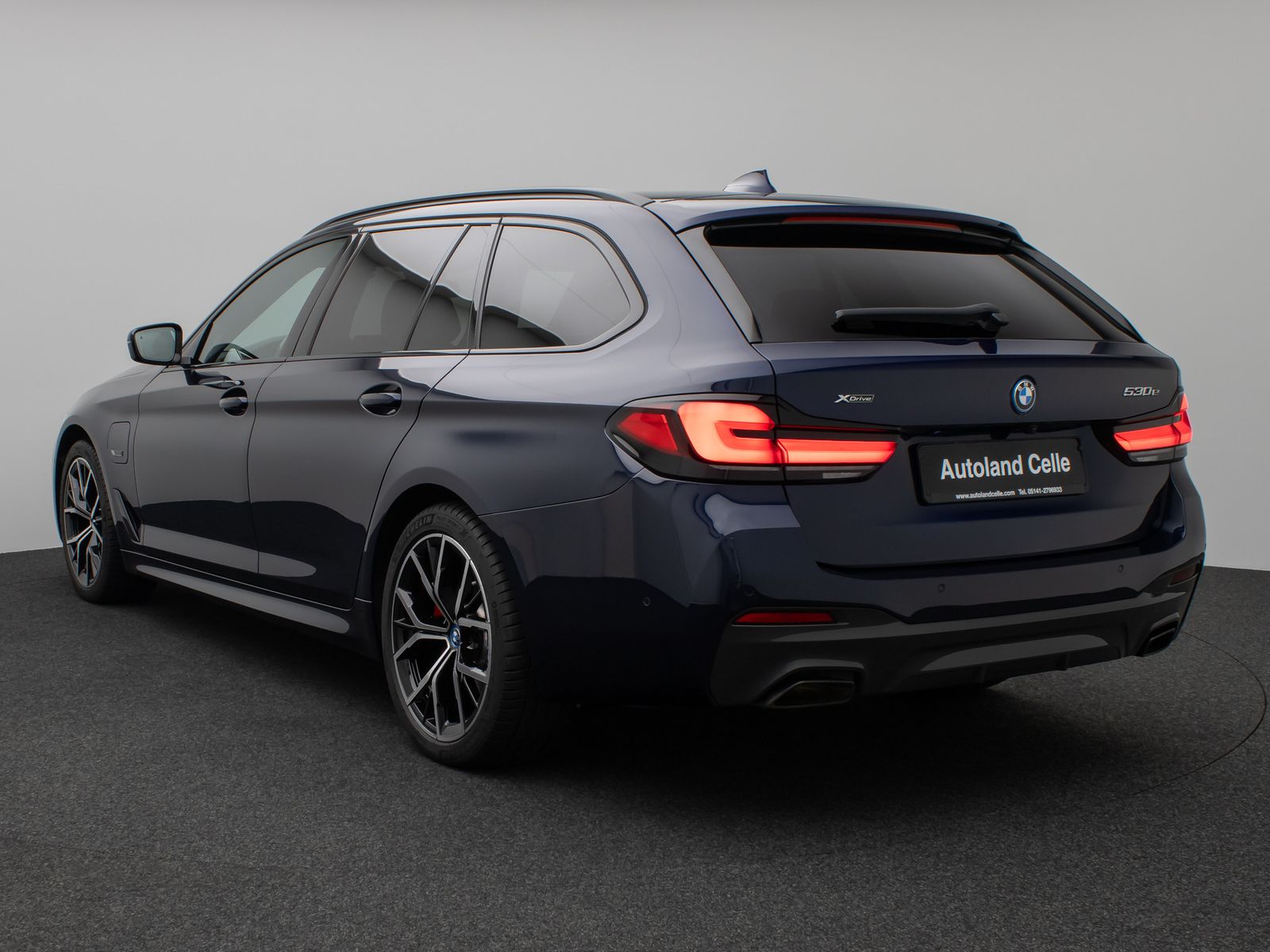 Fahrzeugabbildung BMW 530e xD M Sport Panorama 360°Laser HUD DAB H/K
