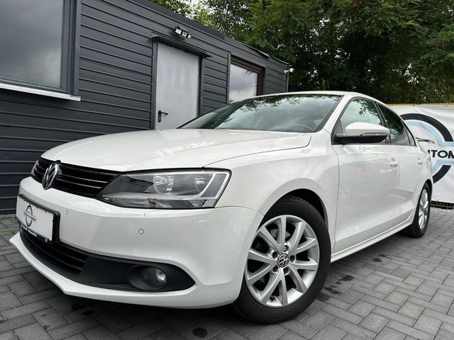 Volkswagen Jetta VI 1.2TSI Comfortline RADIO TEMPOM KESSY