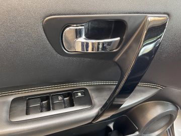 Nissan Qashqai+2 4x4 *7SITZE*PANO*360 KAMERA*XENON*
