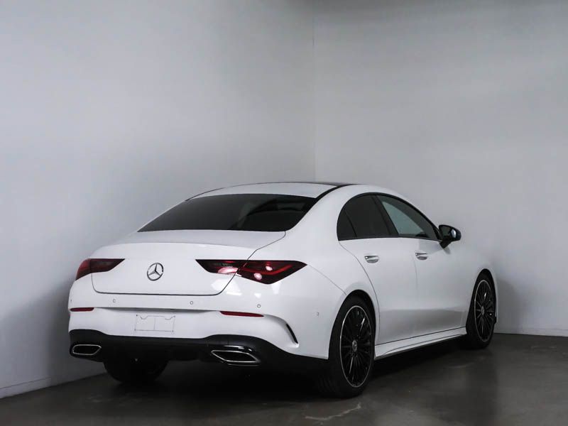 Mercedes-Benz CLA 220 4M Coupé AMG-Sport MLB Pano Night 19' foto 3