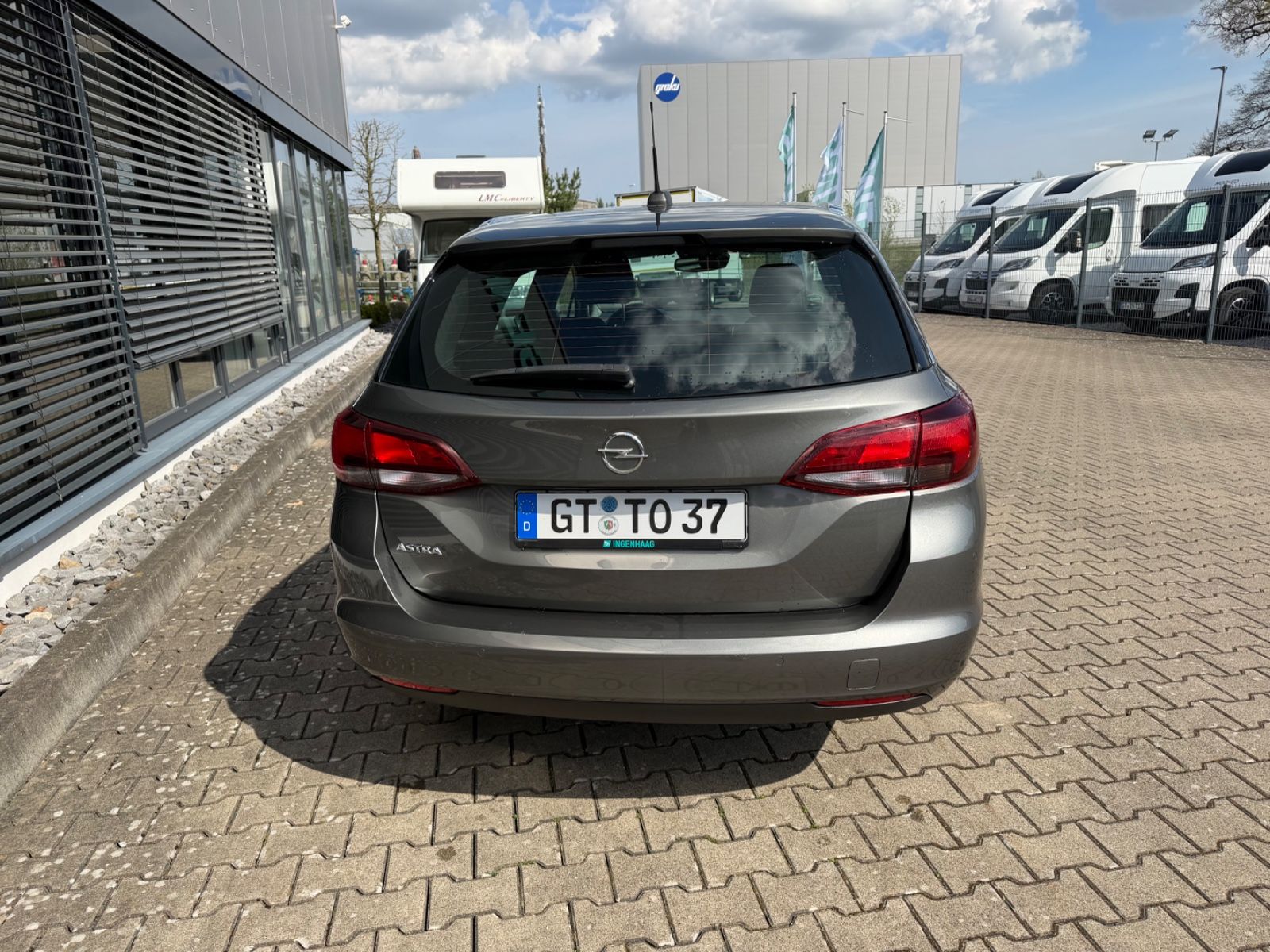 Fahrzeugabbildung Opel Astra K Sports Tourer Elegance 1.4 Autom.