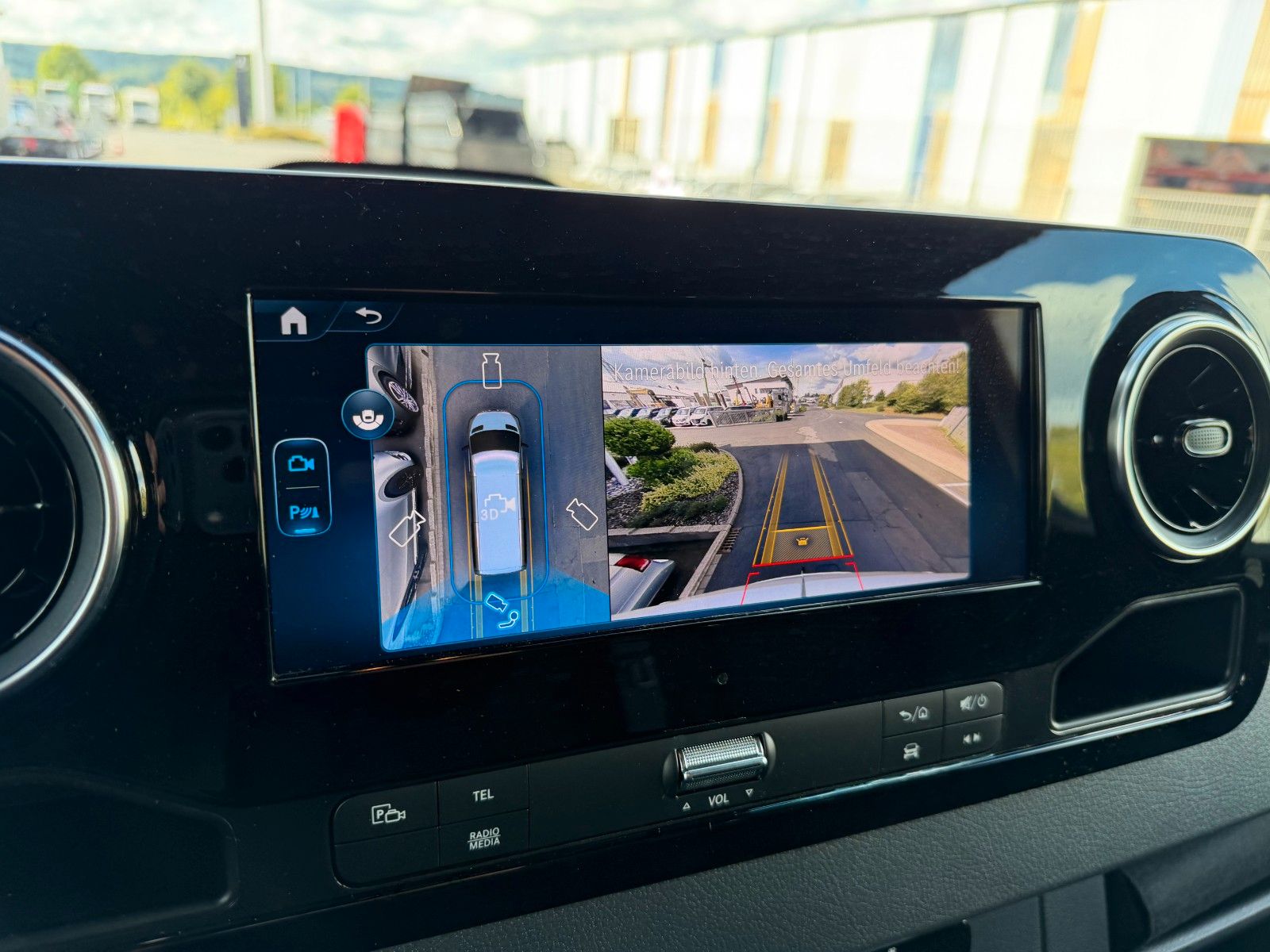 Fahrzeugabbildung Mercedes-Benz Sprinter 317 CDI 9G 3665 AHK3,5to Schwingsitz