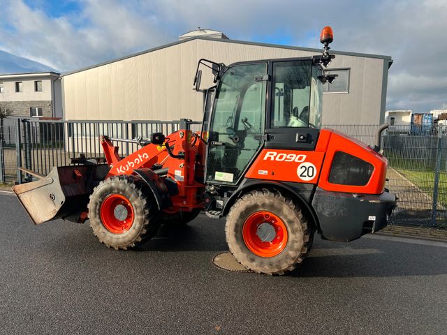 Kubota KOBUTA R090 RADLADER WIE NEU 2X VORHANDEN