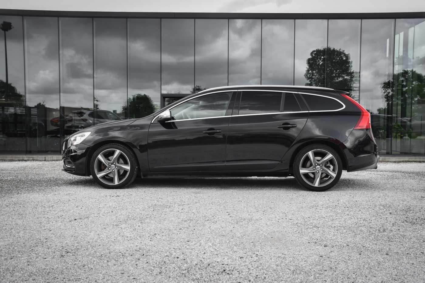Volvo V60 1.6 D2 Powershift R Design Heated seats Crui