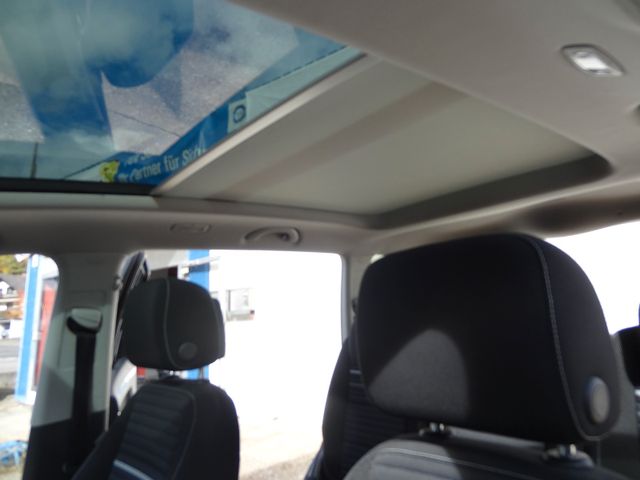 Fahrzeugabbildung Volkswagen Touran Cup/2.Hd/Xenon/StH/Pano/AHK