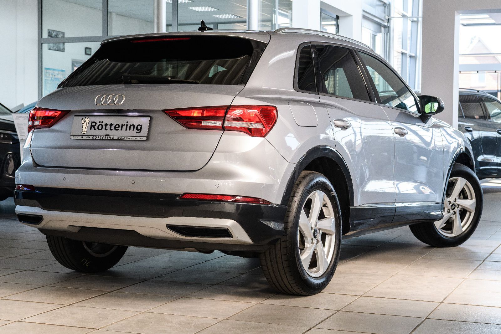 Fahrzeugabbildung Audi Q3 35 TFSI advanced +LED +elektr. Klappe